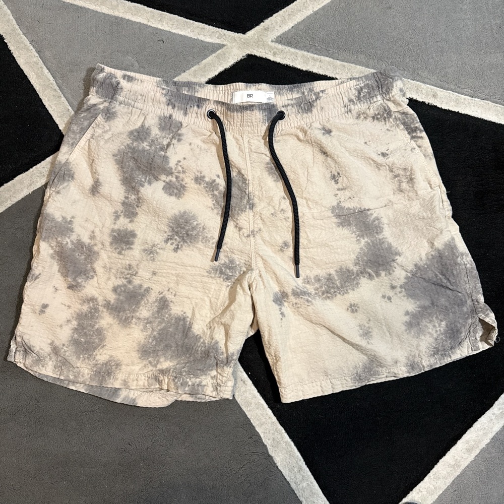 cream + grey tie dye shorts